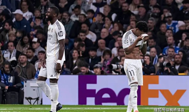 7分钟逆转皇马！曼城主帅瓜迪奥拉三记战术杀招击溃皇马防线！