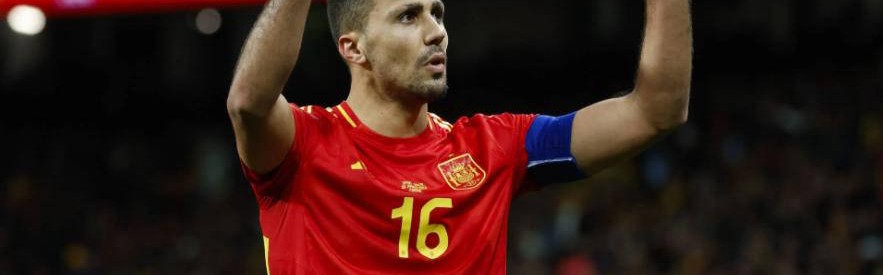 瓜帅心疼！曼城王牌罗德里连续首发，金球状态全面回归！