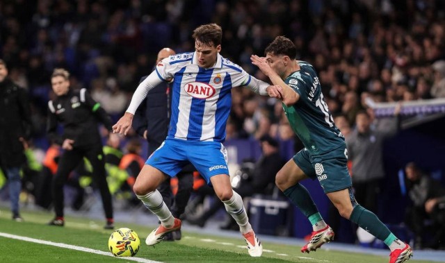 西班牙人主场遭逆转爆冷，西甲新积分榜震荡更新