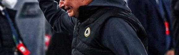 穆里尼奥告别葡超：昔日战术大师的双线崩盘与更衣室危机