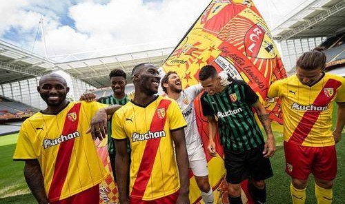 法甲焦点战：朗斯主场均衡冲欧战，巴黎 FC 客场守反保级