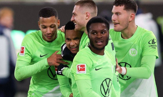 周日027德甲焦点战：多特蒙德主场火力全开，沃尔夫斯堡难逃一败？