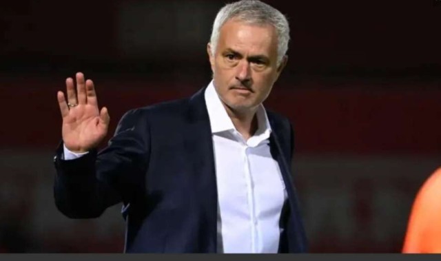 穆里尼奥一脚踢飞质疑！3-0完胜背后藏着你不敢看的人性真相