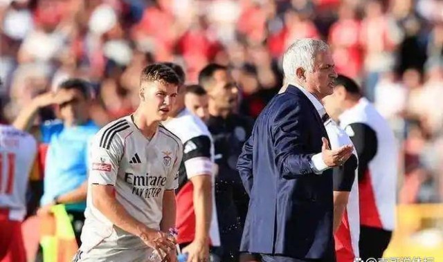 一场3-1，穆帅争冠遇阻：领头豪取6连胜，本菲卡差8分翻盘无门