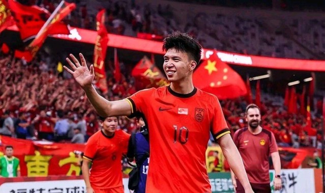 19岁国足新星登陆德乙，半年冲德甲，复刻传奇？