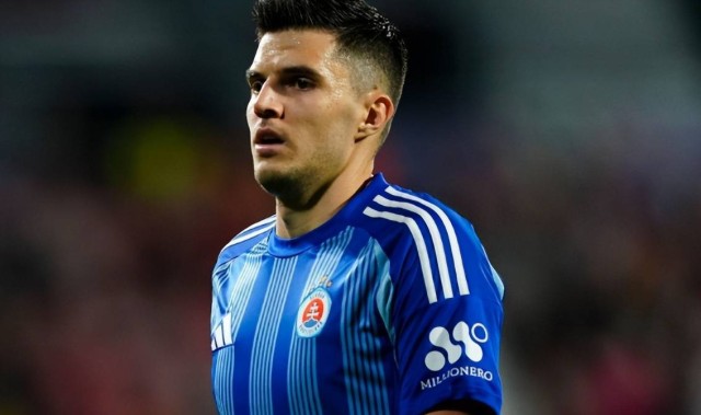 喜讯！浙江队敲定欧冠级别中场神将，19场6球3助攻，中超争冠或变天