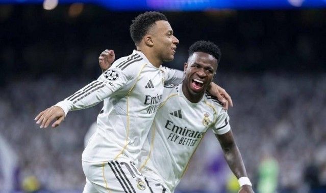 反转！皇马劲锋维尼修斯或将加盟曼联，姆巴佩成为球队唯一核心