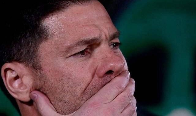 西甲三轮仅获3分，皇马困境重重：阿隆索面临执教危机，更衣室意见分歧严重