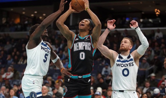 爱德华兹33分兰德尔27+7+7 森林狼送灰熊四连败