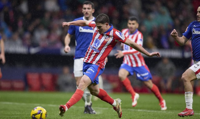 西甲裁判委员会新规引发国际足联质疑：教练员的角色到底有多重要？