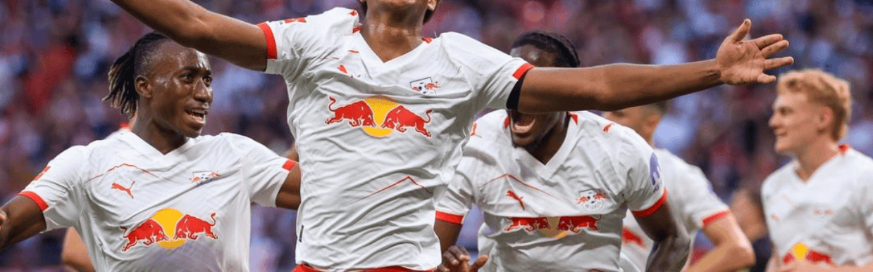 德甲最新积分战报：汉堡首胜，拜仁轰4球，莱比锡3连胜